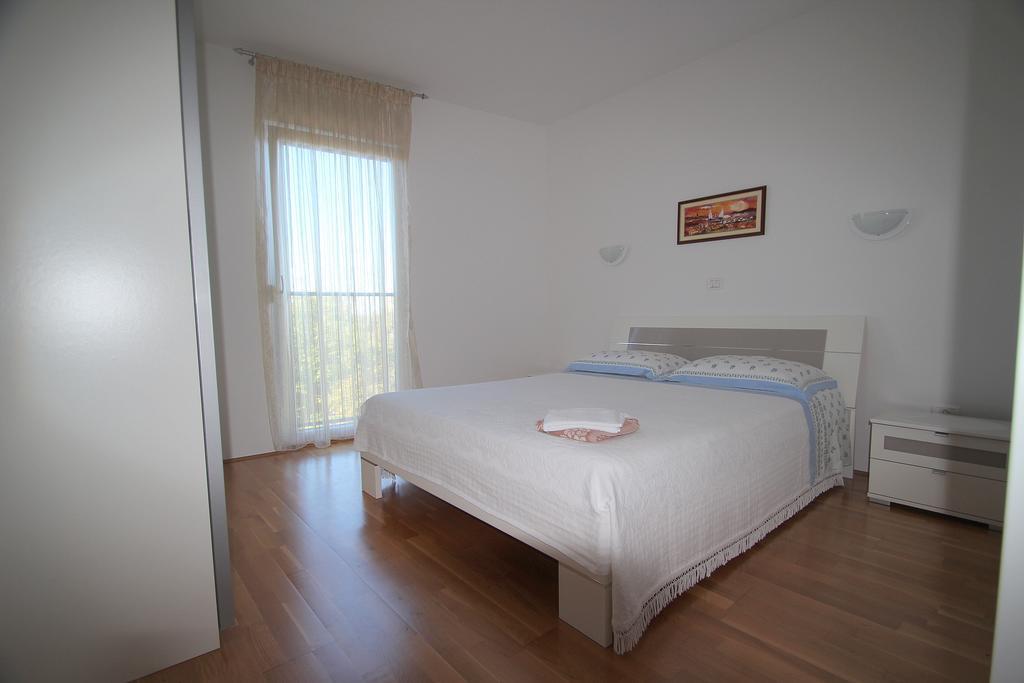Apartment Luigia Novigrad Istria Εξωτερικό φωτογραφία